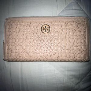 Authentic Tory Burch Continental Zipper Wallet
